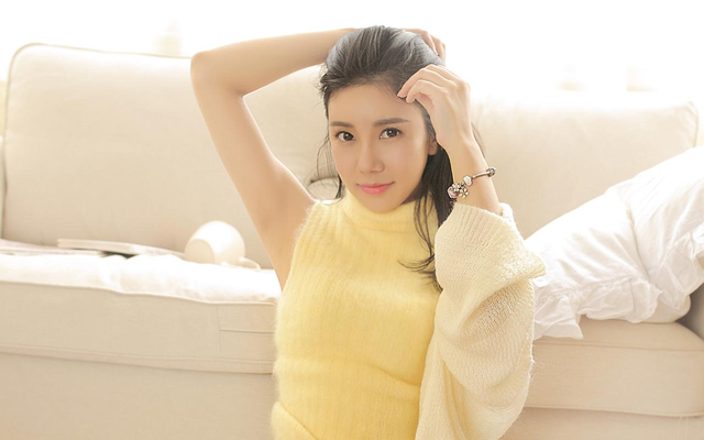 PORONO 18美国精品自拍视频应用主界面展示